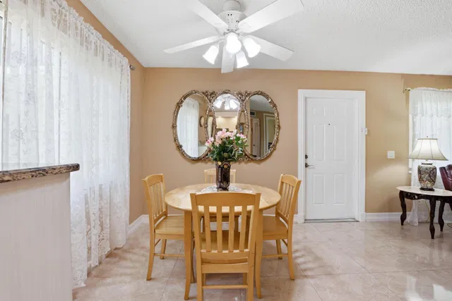 Residence photo 6