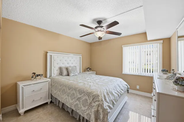 Residence photo 15