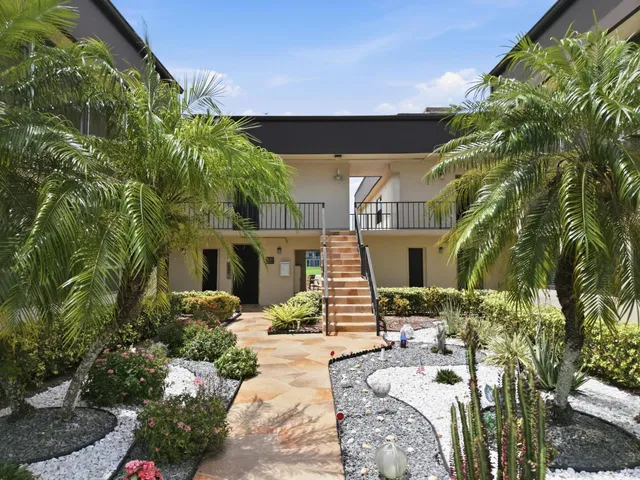 Residence photo 22
