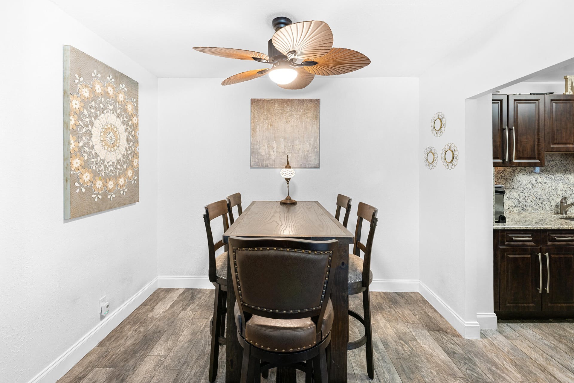Unit 3210 photo 9