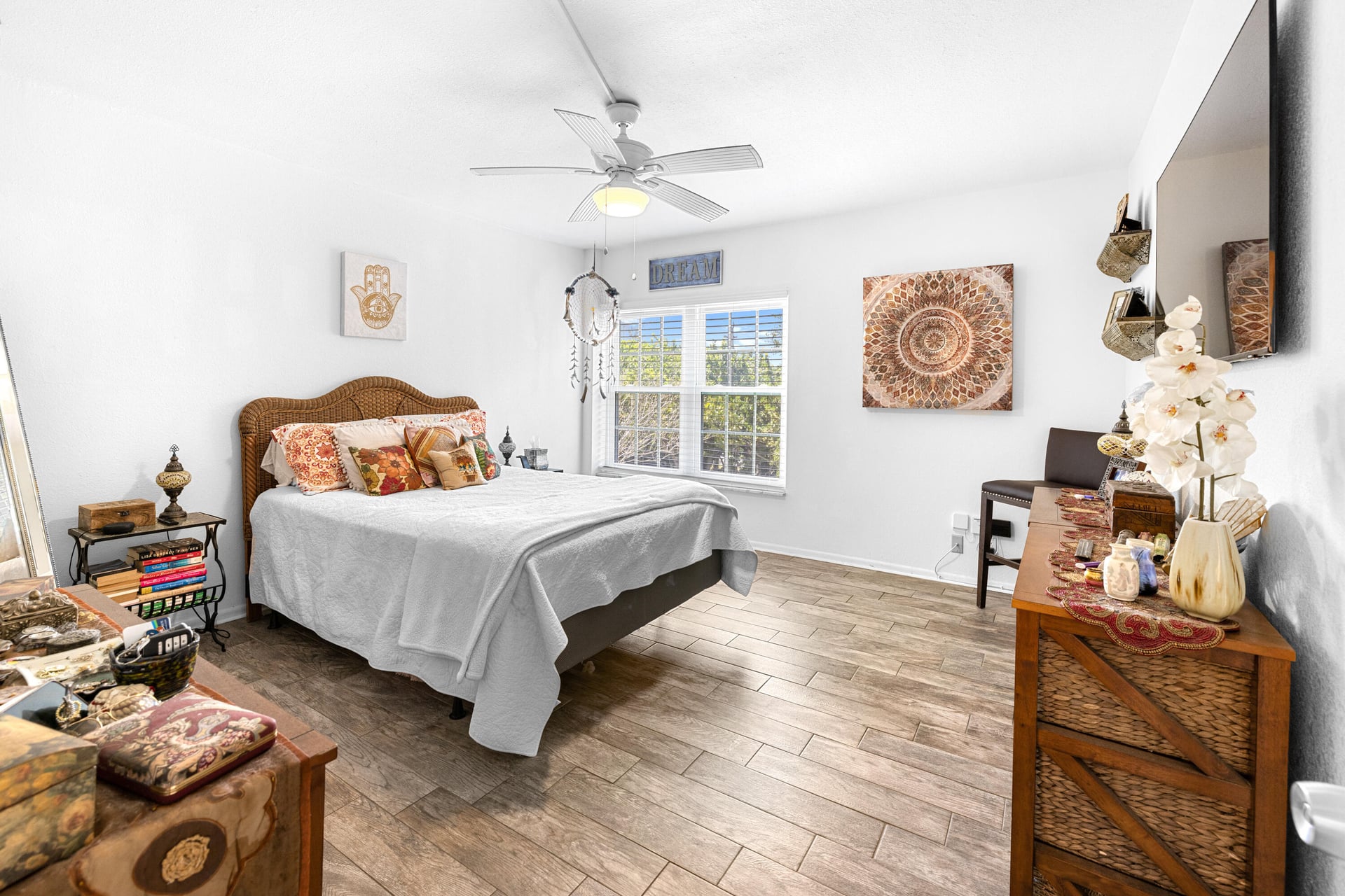 Unit 3210 photo 19