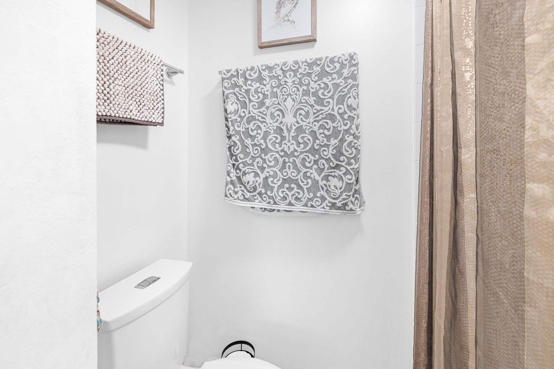 Unit 3210 photo 25
