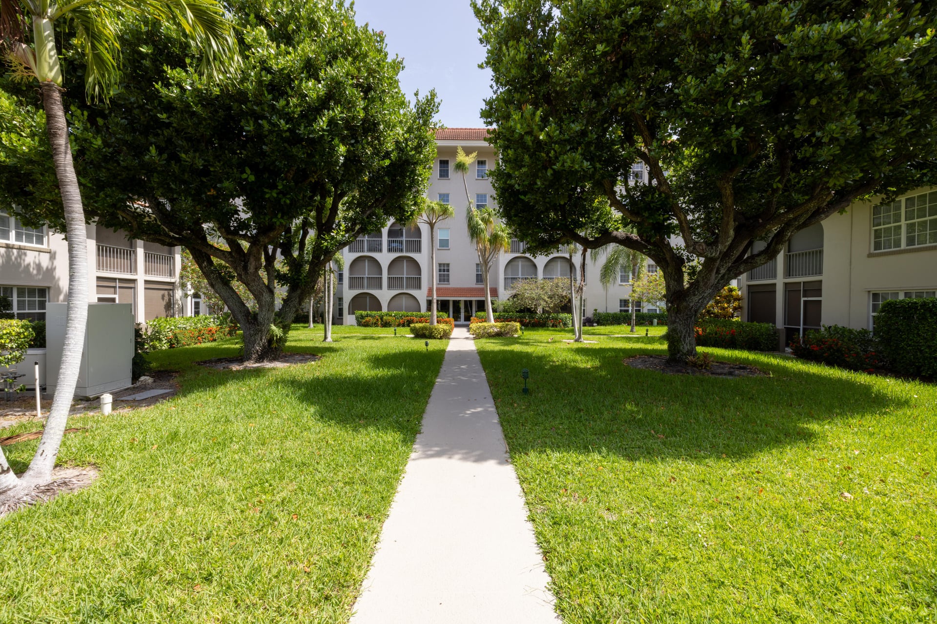 Unit 3210 photo 32