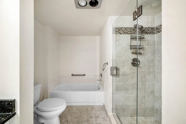 Unit F photo 21
