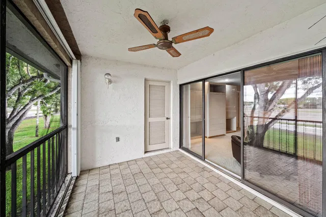 Unit F photo 26