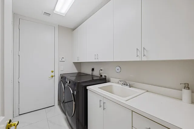 Residence photo 18