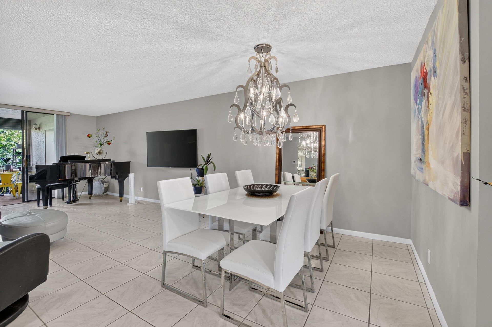 Unit 402 photo 6