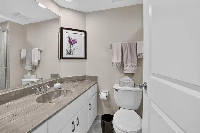 Unit 402 photo 30