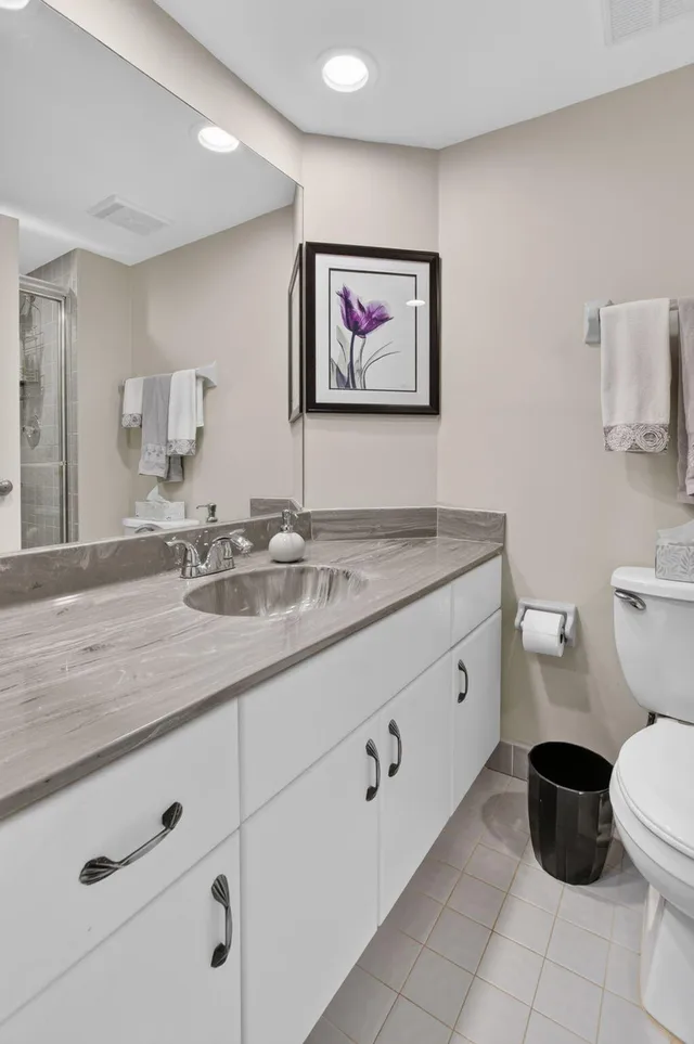 Unit 402 photo 31