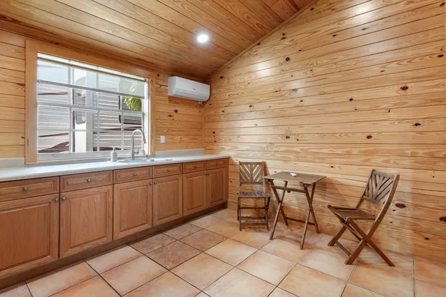 Residence photo 41