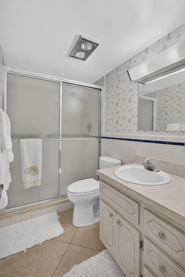 Unit 114 photo 19