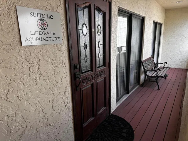  Unit 202 photo 4