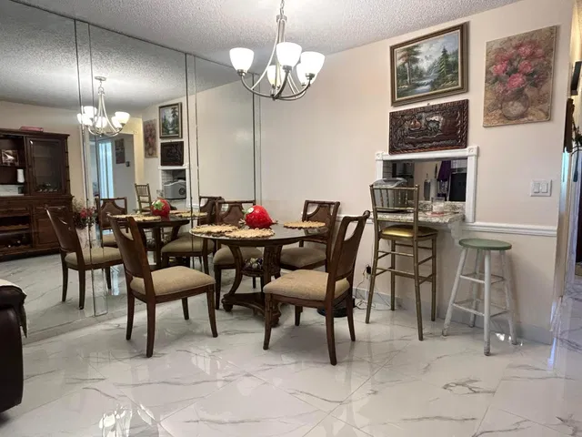 Unit 113 photo 5
