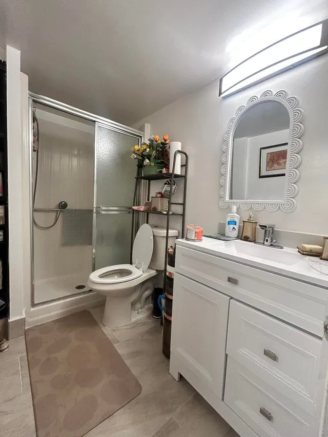Unit 113 photo 11