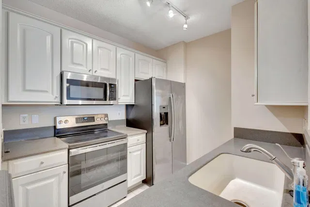 Courtyards in Cityplace Unit 203 photo 4