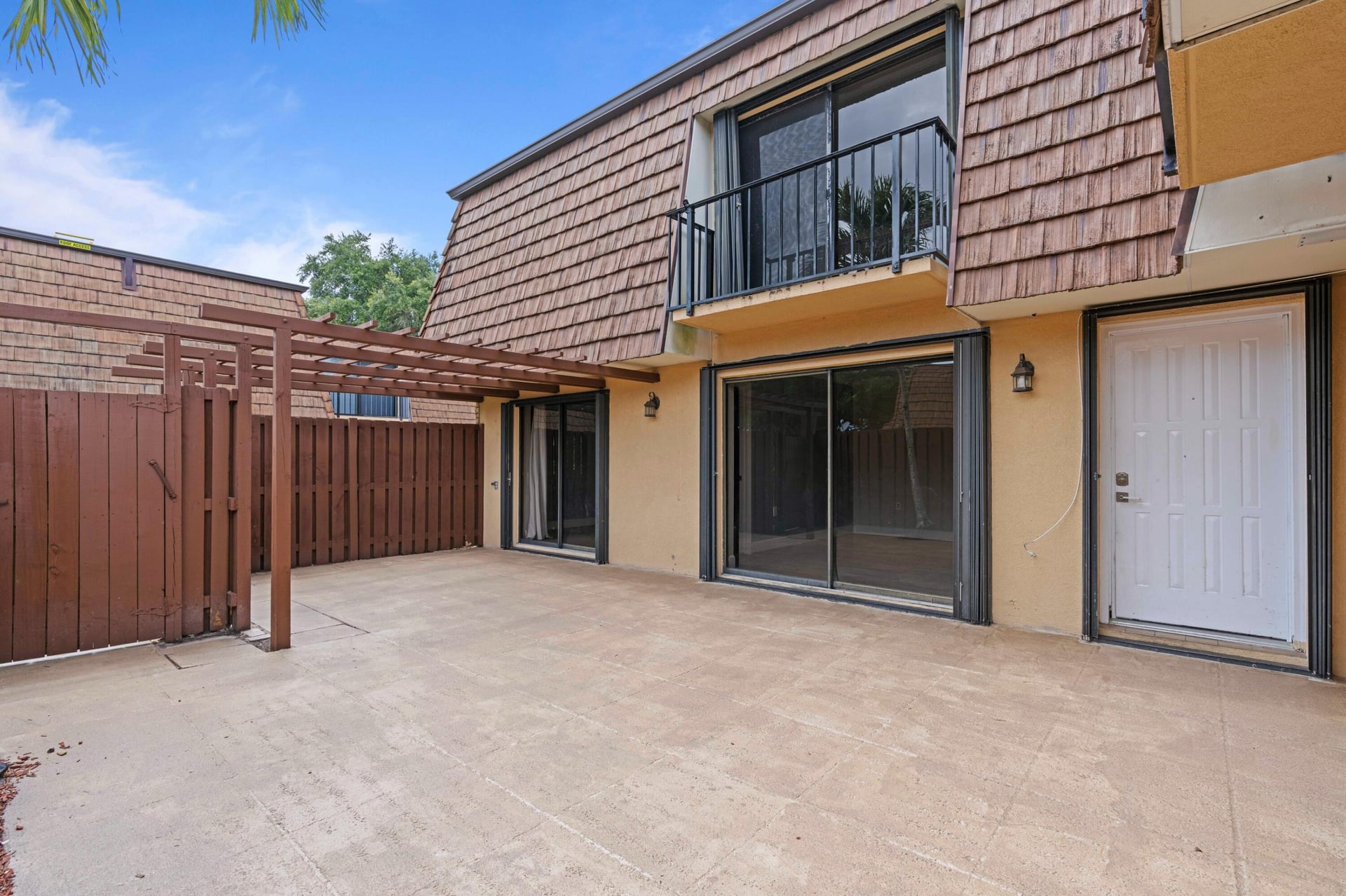  Residence photo 5