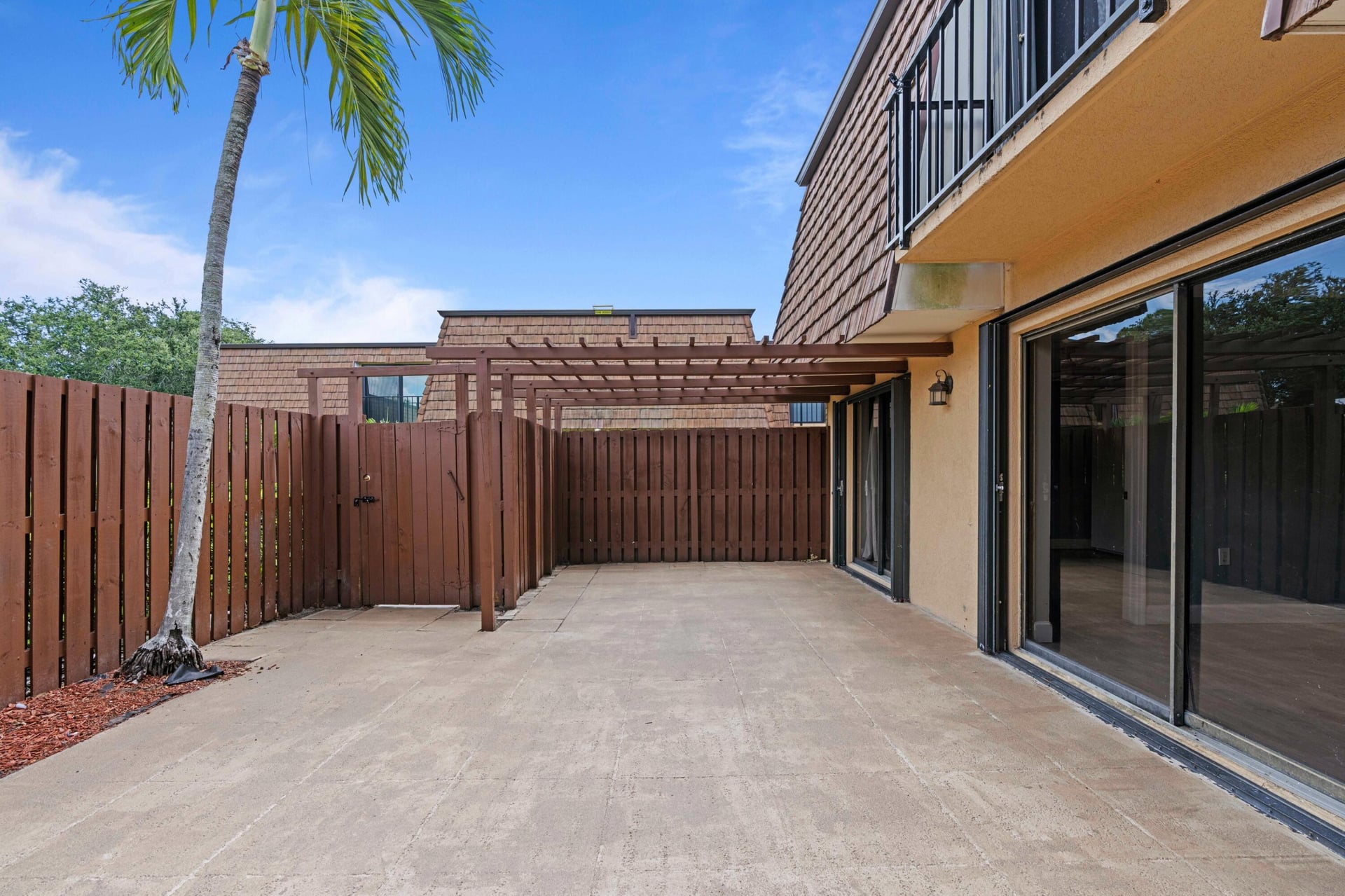  Residence photo 6