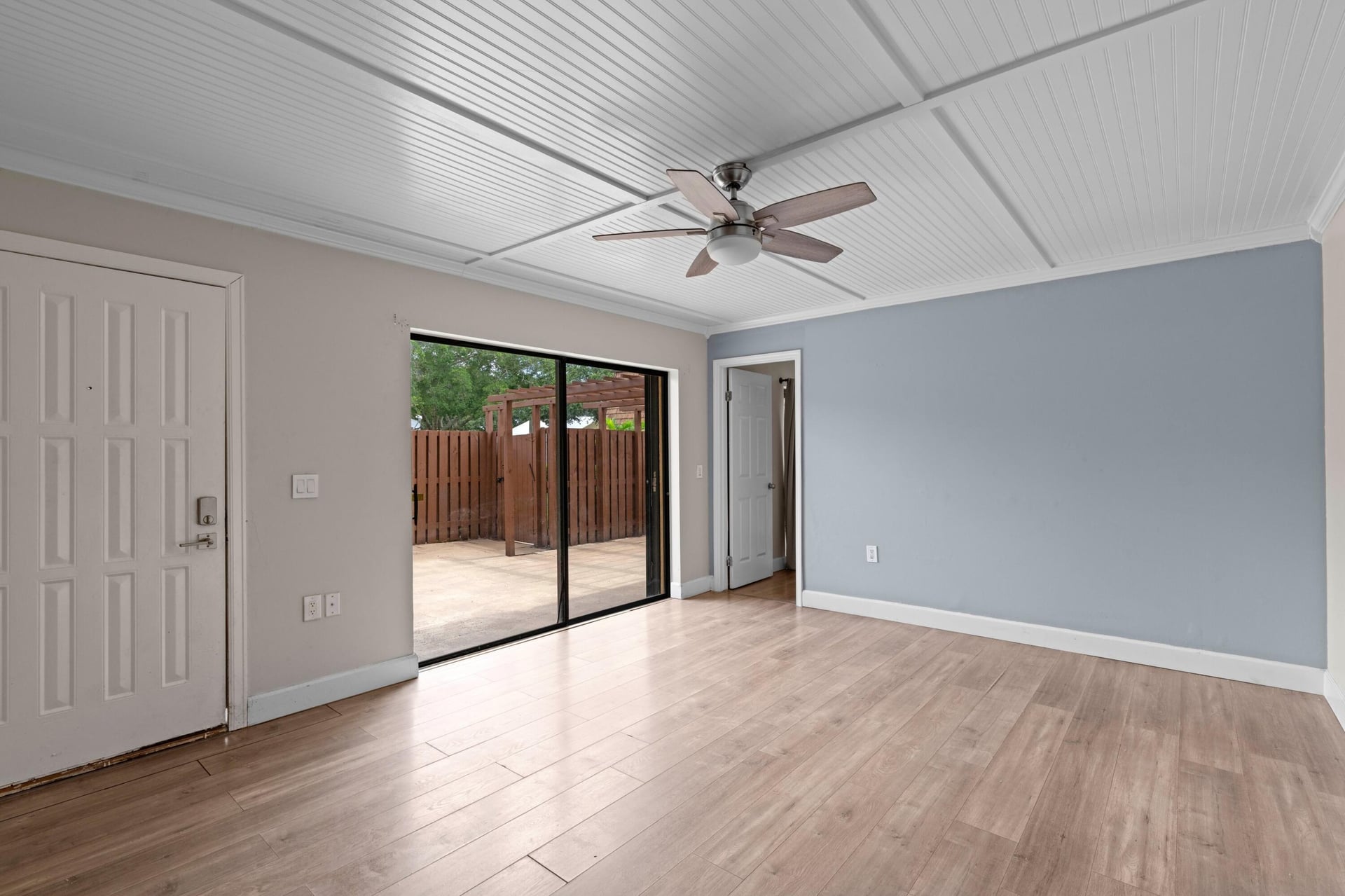  Residence photo 15