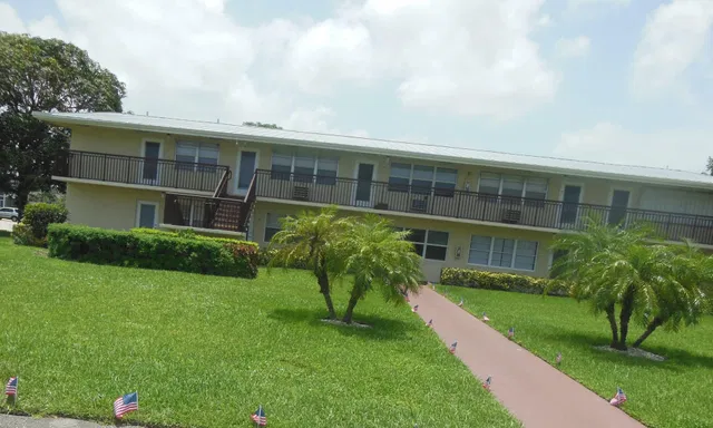 Unit 156 photo 2