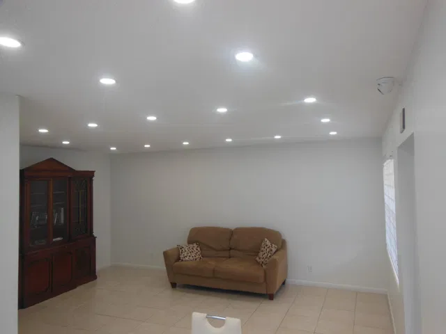 Unit 156 photo 6