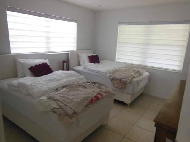 Unit 156 photo 8