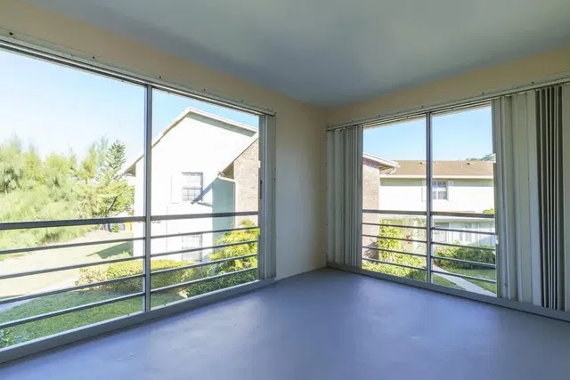 Unit B4 photo 8