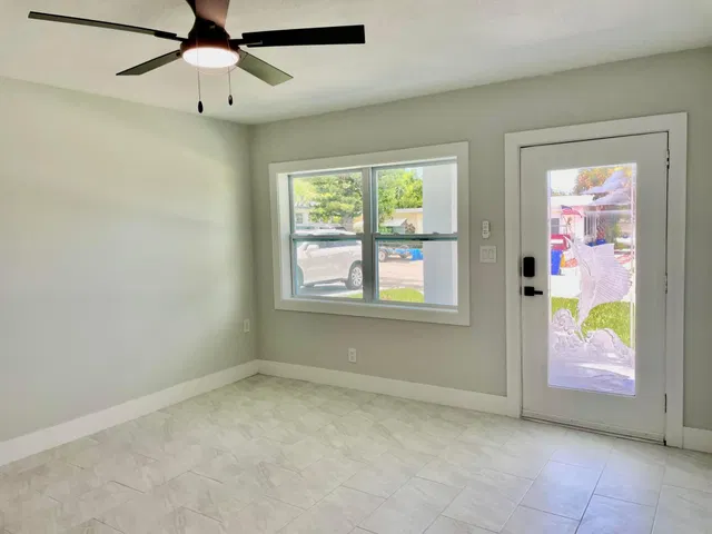  Residence photo 8