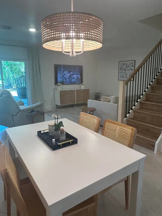  Residence photo 9