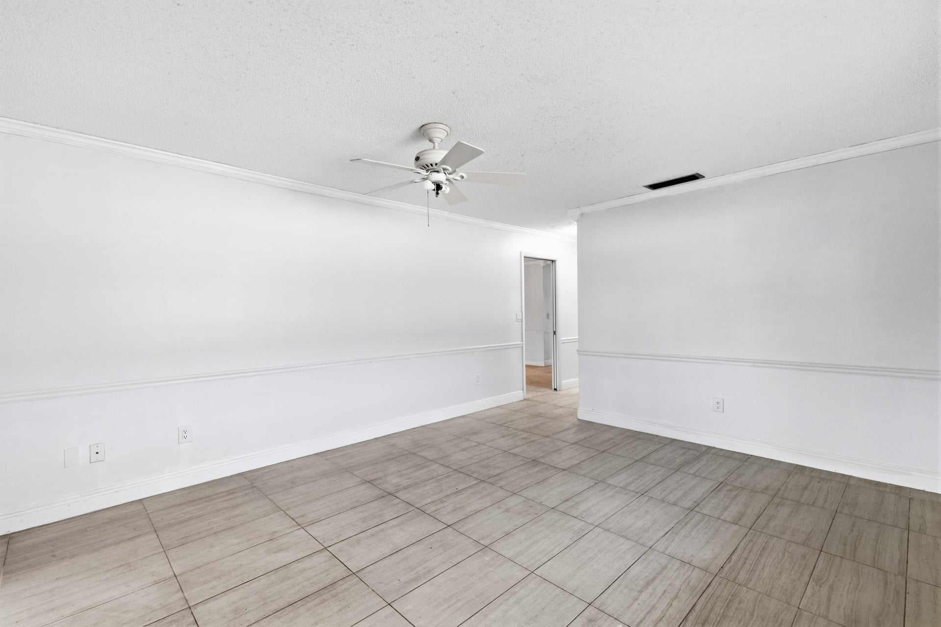 Unit 66 photo 17