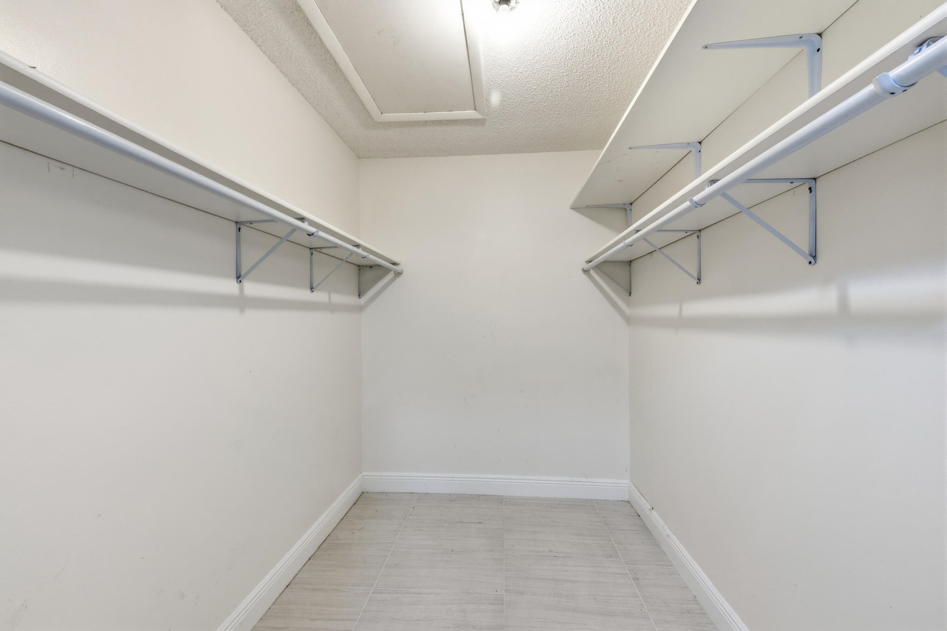 Unit 66 photo 20