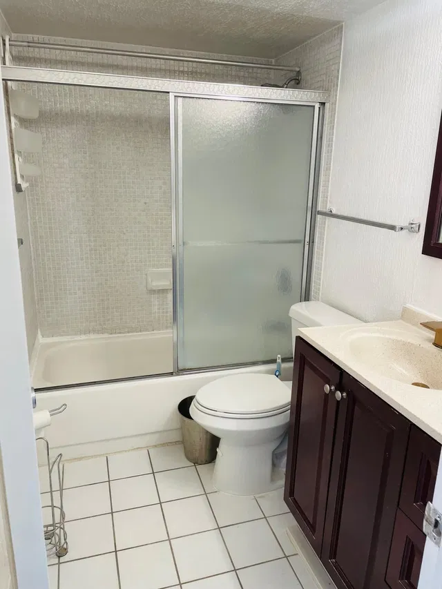 Unit 307 photo 12