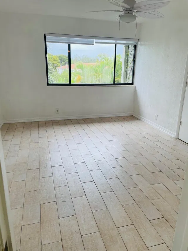 Unit 307 photo 18