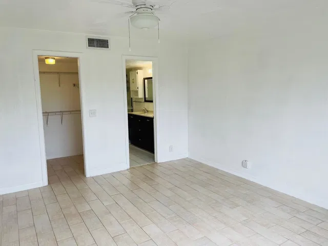 Unit 307 photo 19