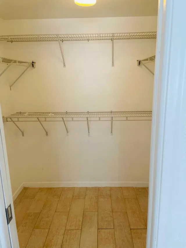 Unit 307 photo 20