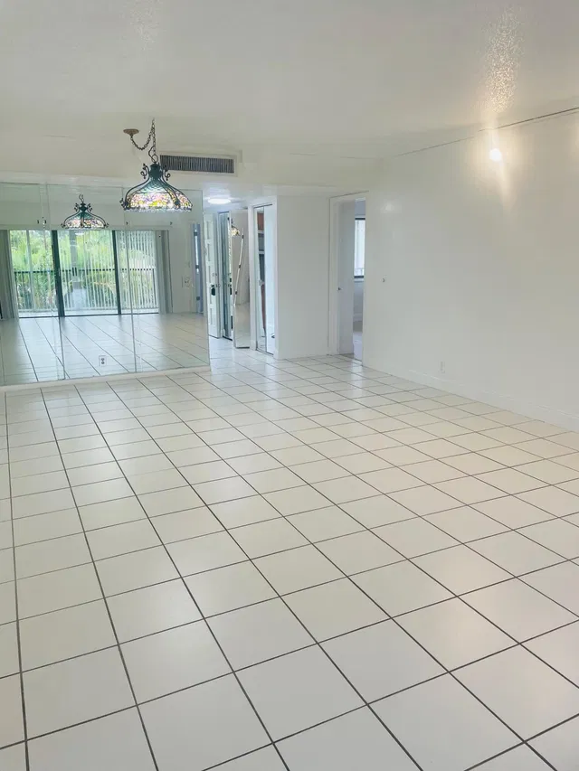 Unit 307 photo 21