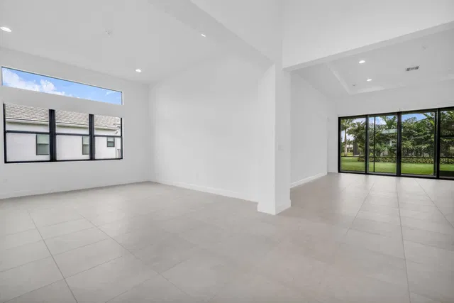 Valencia Grand Residence photo 4