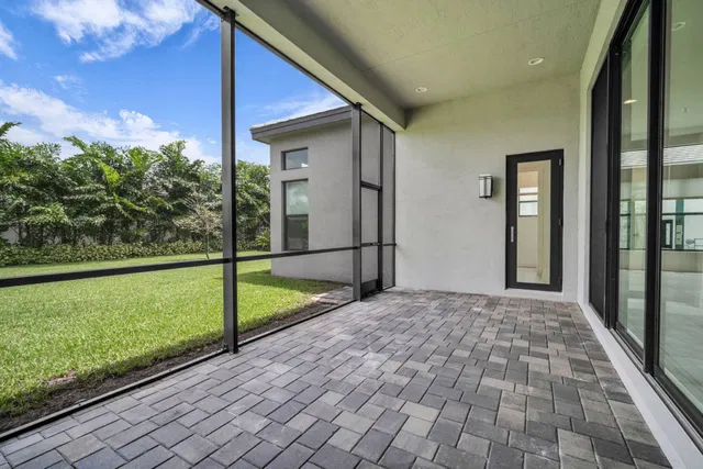 Valencia Grand Residence photo 37
