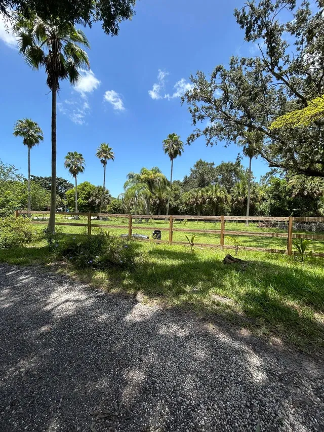  Residence photo 6