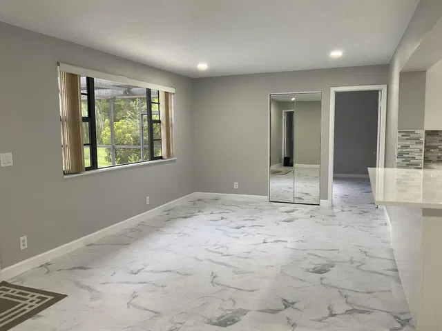  Residence photo 21