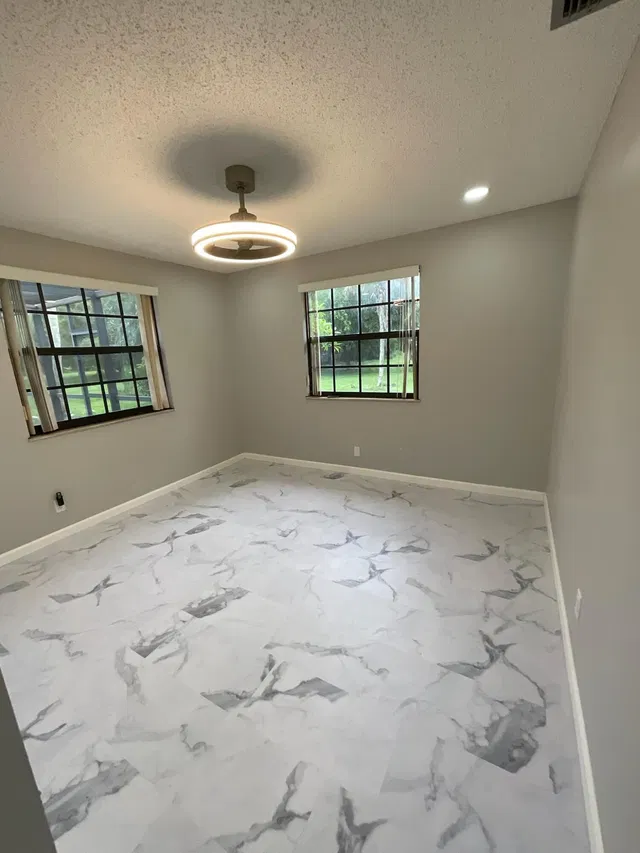  Residence photo 34