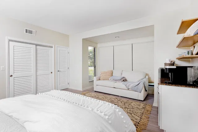 Pebblewood Unit 101 photo 2