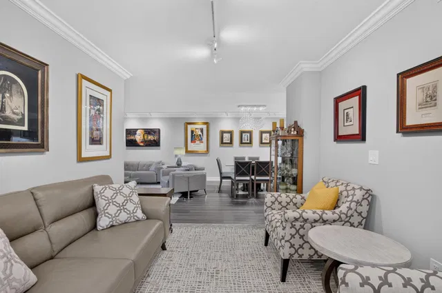 Unit 207 photo 24