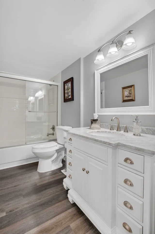 Unit 207 photo 44