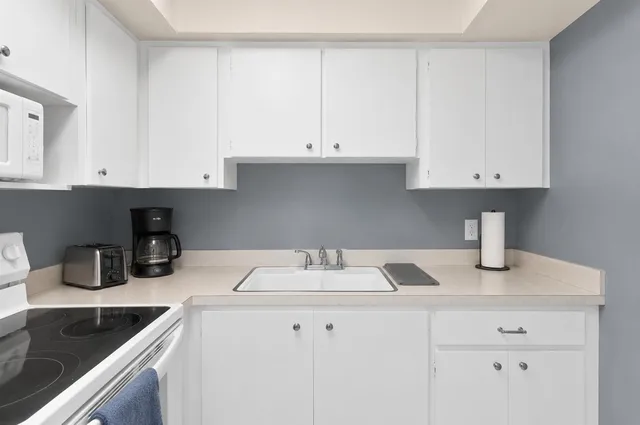 Unit 15 photo 15