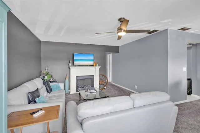 Unit 15 photo 19