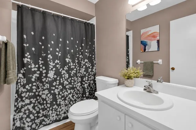 Unit 15 photo 20