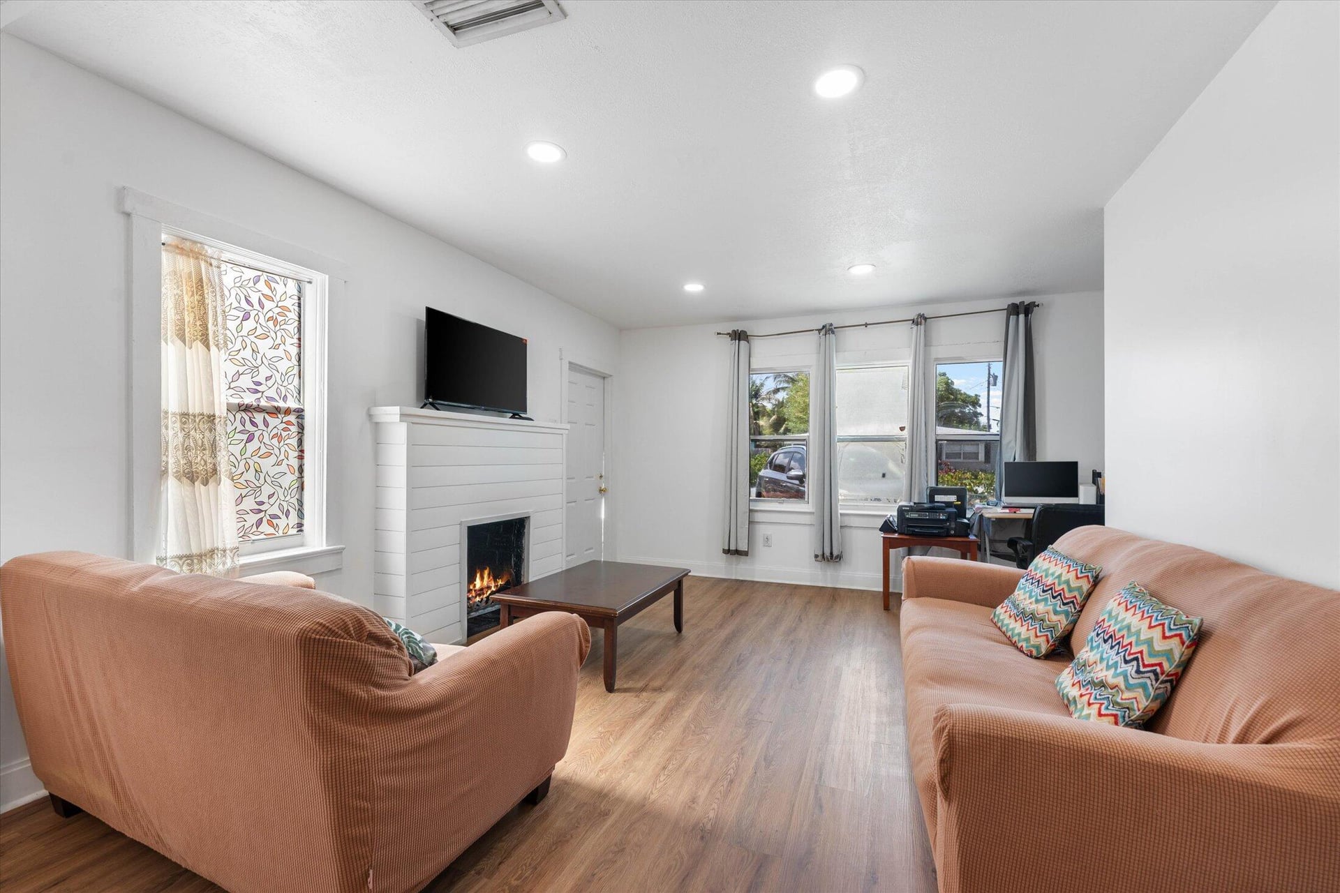  Residence photo 6