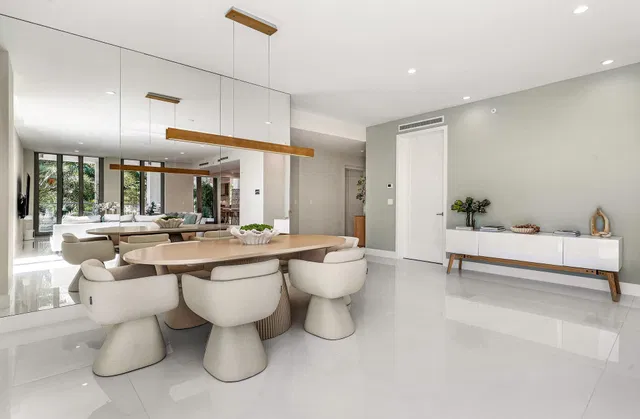 Royal Palm Residences Boca Raton Unit 206 photo 6