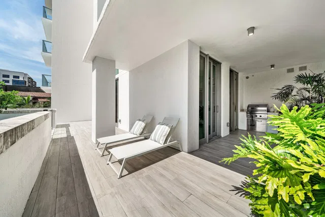 Royal Palm Residences Boca Raton Unit 206 photo 16