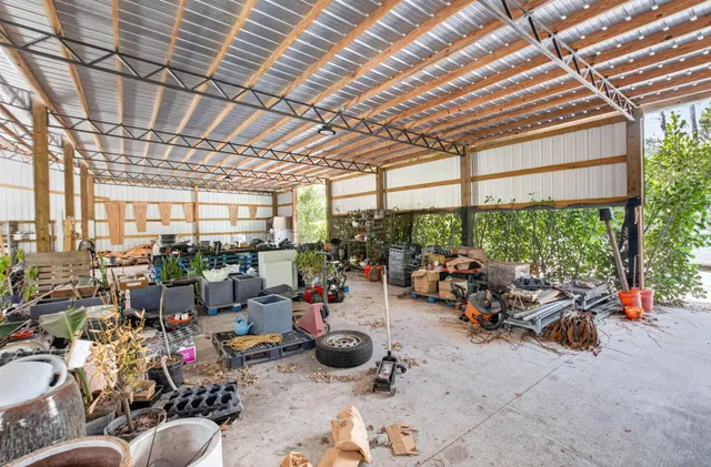 Residence photo 19